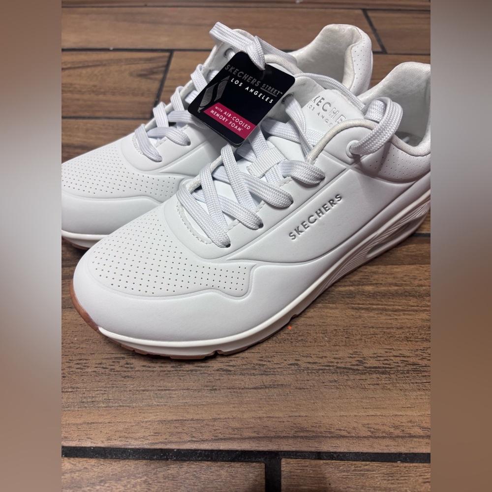 Sketchers Size 9 Women's White Street Uno Stand On Air Walking Casual New